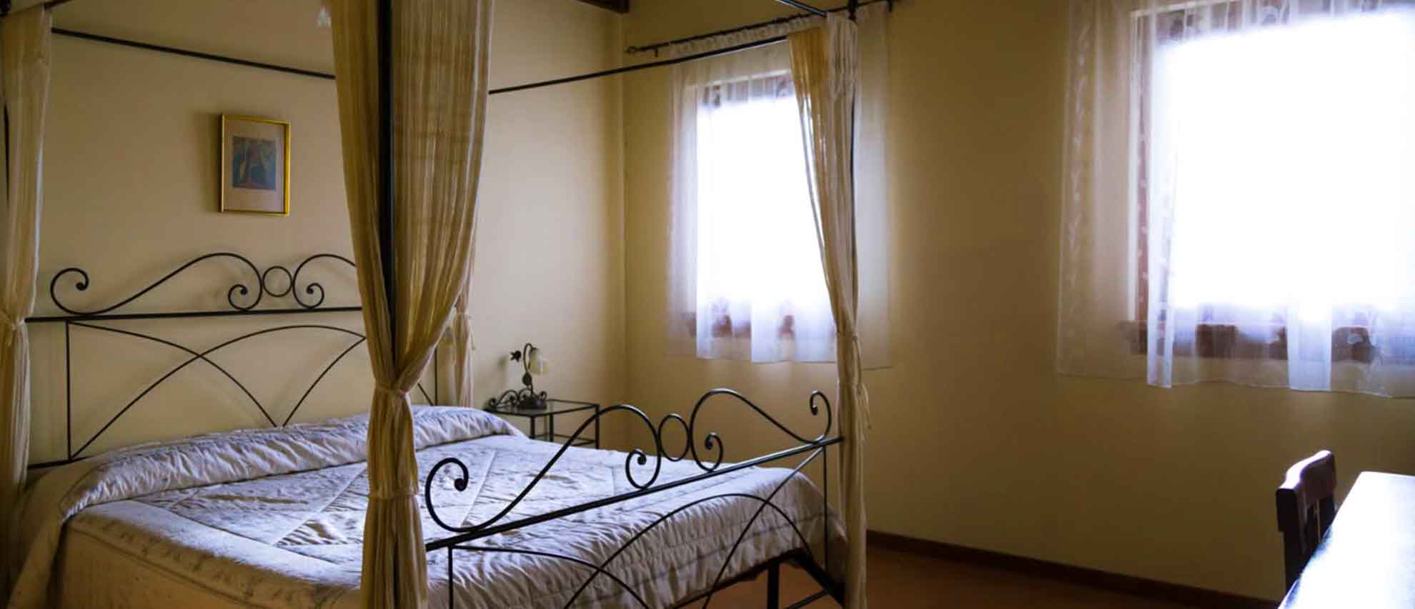 Agriturismo Villa Ione, Le Camere, veduta di una Camera Standard Doppia Agriturismo Villa Ione, Le Camere, veduta di una Camera Standard Doppia