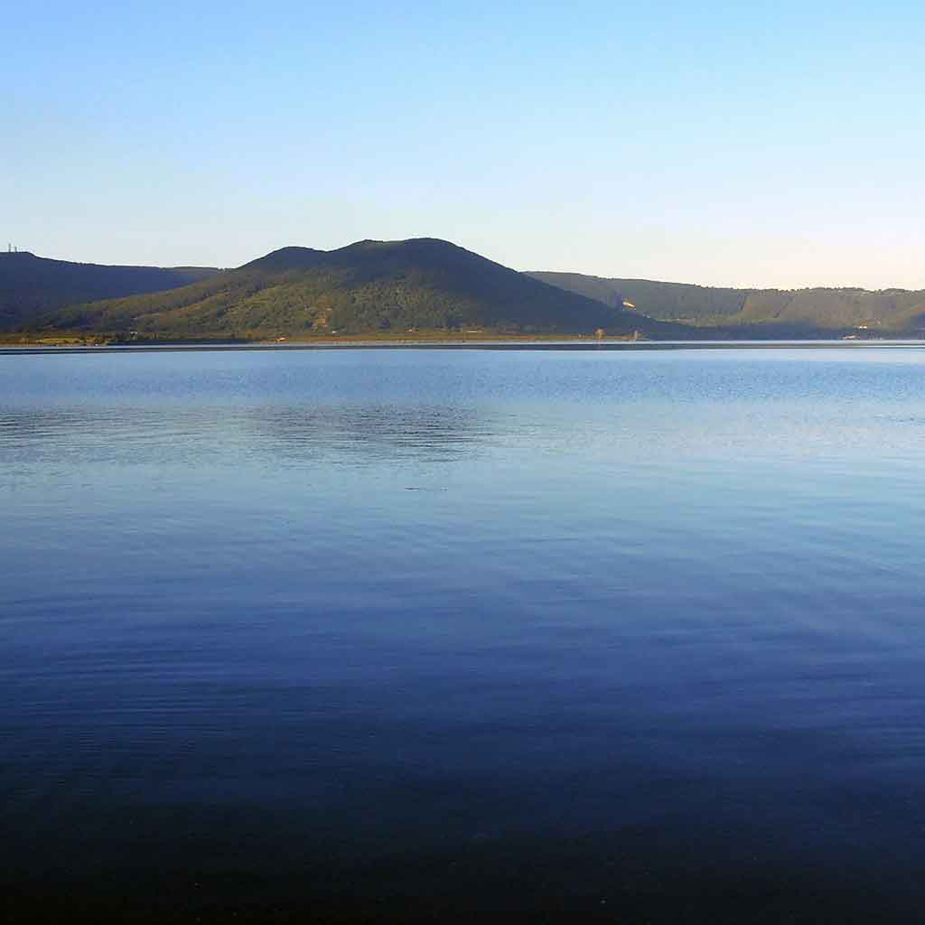 Lago di Vico: Natura e Trekking nella Tuscia