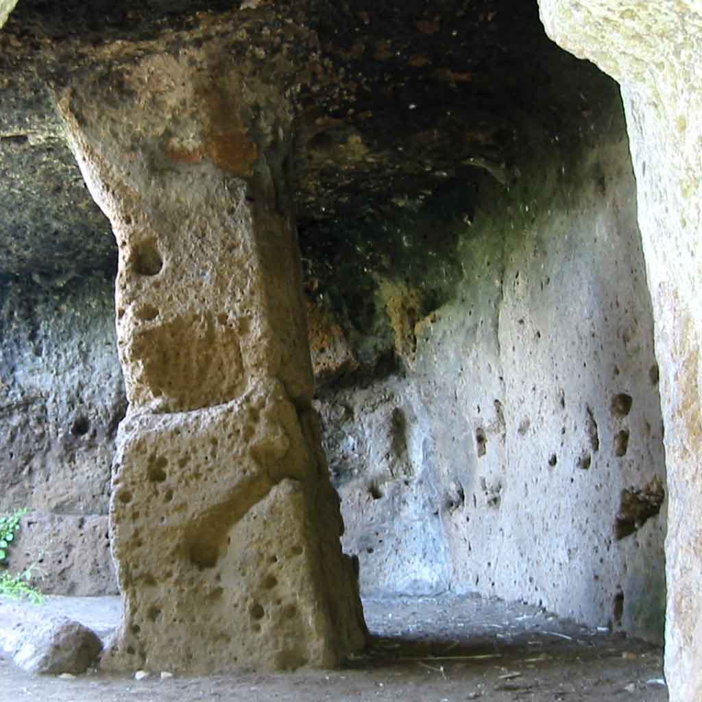 La Necropoli Etrusca di Norchia a Vetralla
